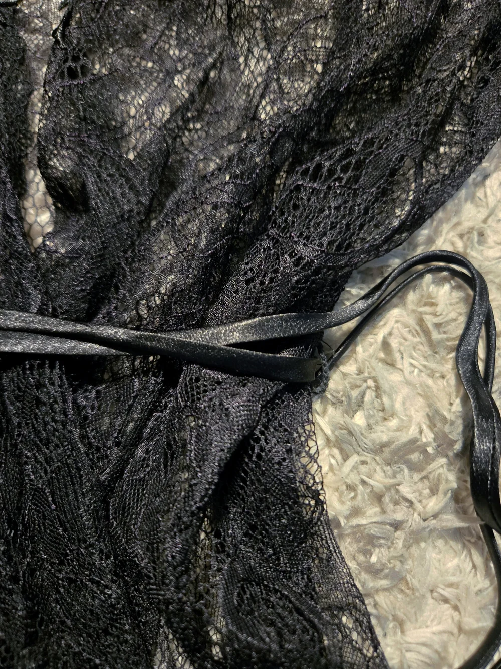 In Bloom Black Lace Robe - Picture 6 of 8
